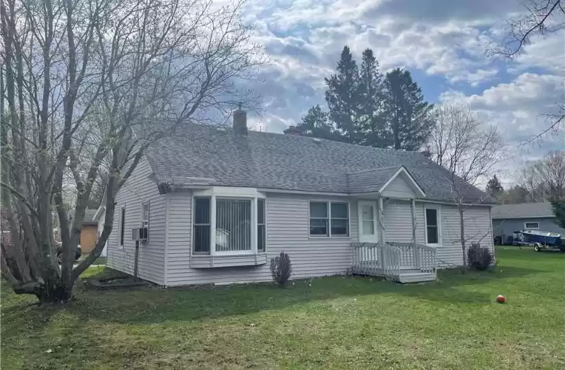 707 9th, Park Falls, Wisconsin 54552, 3 Bedrooms Bedrooms, ,1 BathroomBathrooms,Residential,For sale,9th,1571465